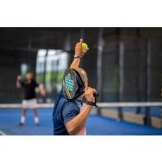 Go Dream PADEL BATTLE- Oplevelsesgaver ADVENTURE - Padeltennis er en sjov og fascinerende sportsgren, der kombinerer det bedste fra tennis og squash!