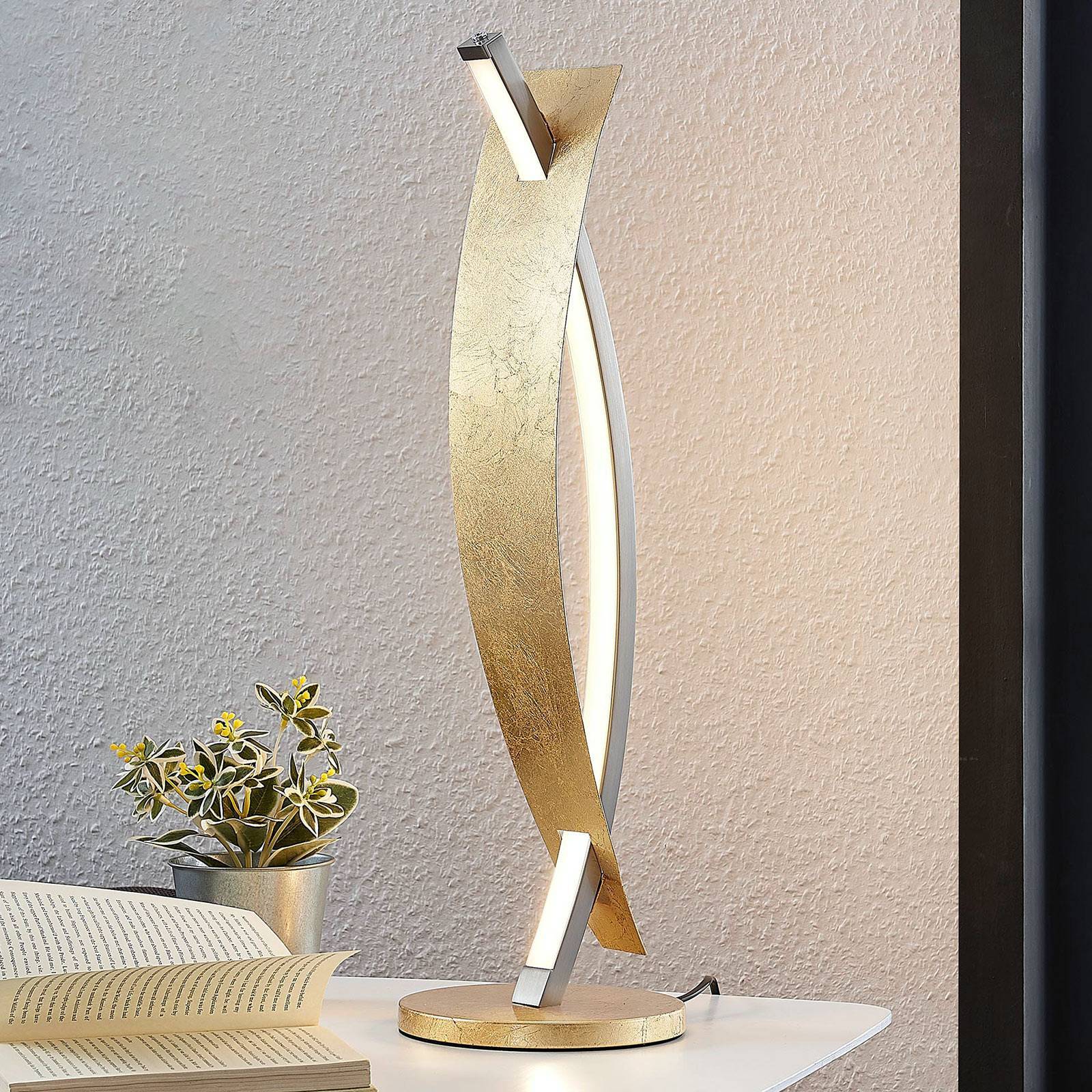 LED bordslampa Marija Lucande, dimbar, Mässing / guld, Vardagsrum / matsal, Metall, Modern, LED-bordslampa