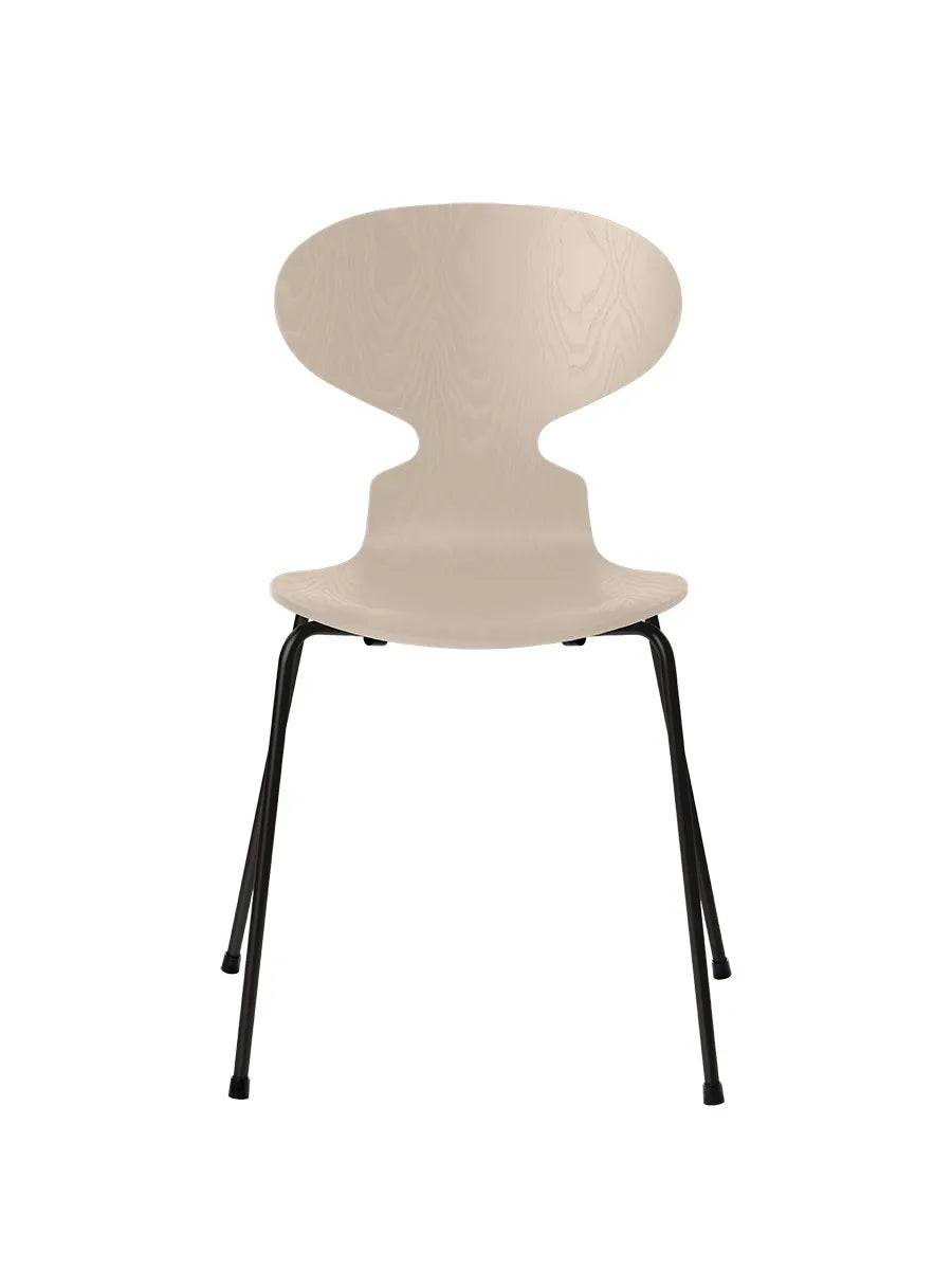 3101 Myren Stol i farvet ask af Arne Jacobsen Light Beige / Sort - Jacobsen Plus