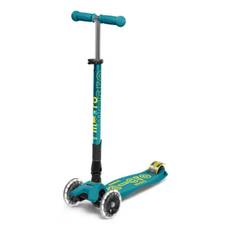 Maxi Micro Deluxe Foldable LED Scooter | Green