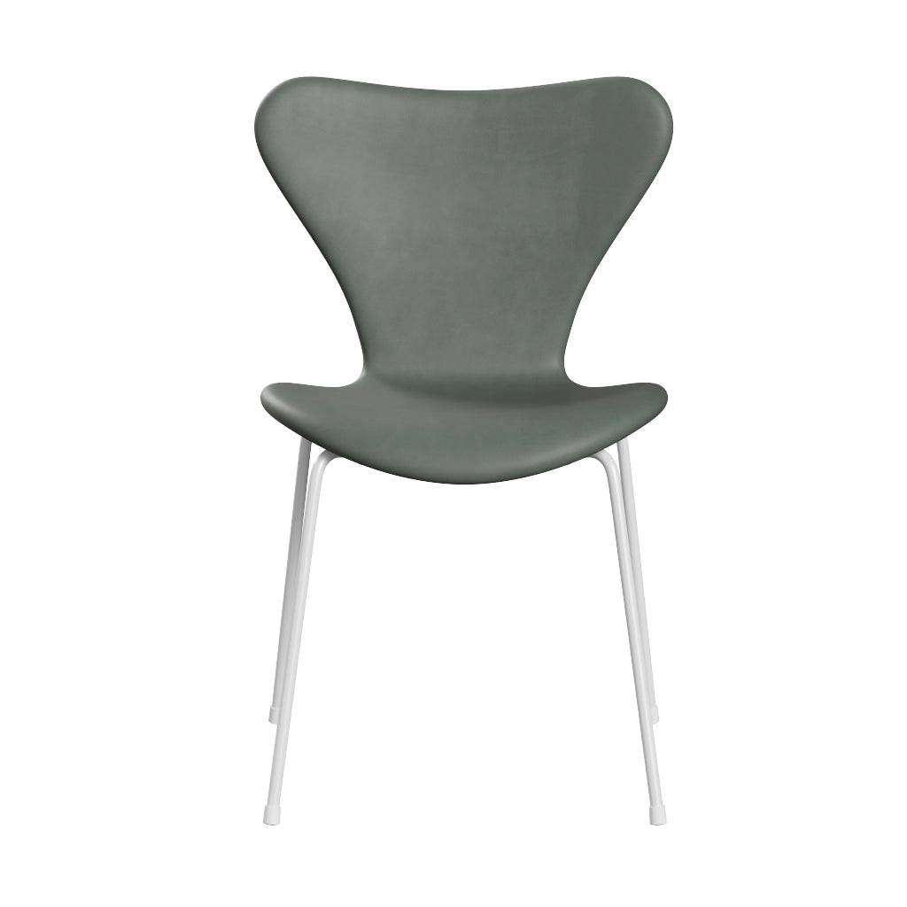 Fritz Hansen - 3107 stol, fuldpolstret i Grace læder Concrete Grey læder - Hvid stel - Jacobsen Plus