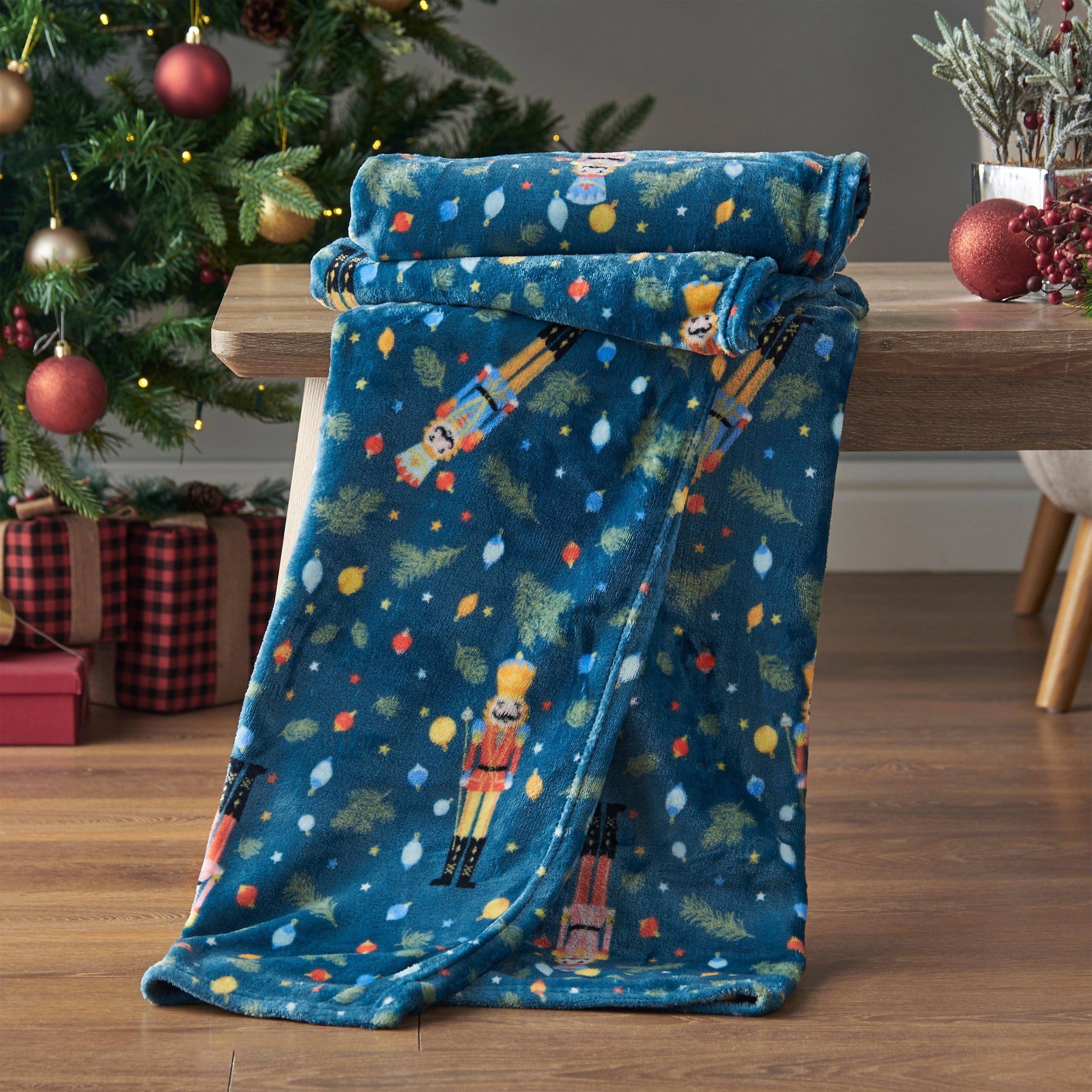 Catherine Lansfield Christmas Throw