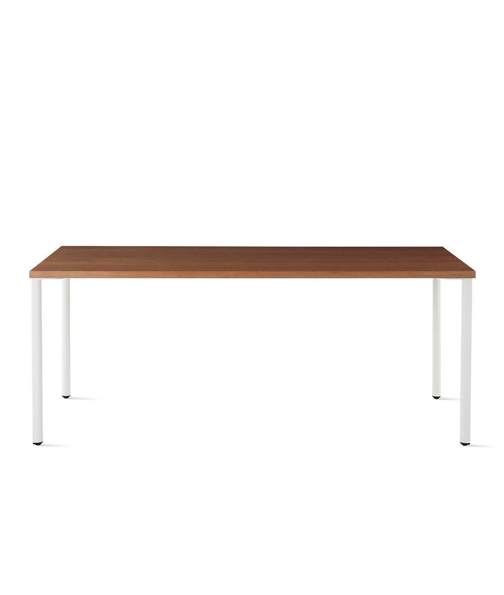 OE1-bureau, 1500 x 800 in Natural Walnoot by Herman Miller