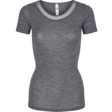 Femilet Juliana Tshirt Nattrøjer & -Toppe Str 48 - Merino-uld hos Magasin