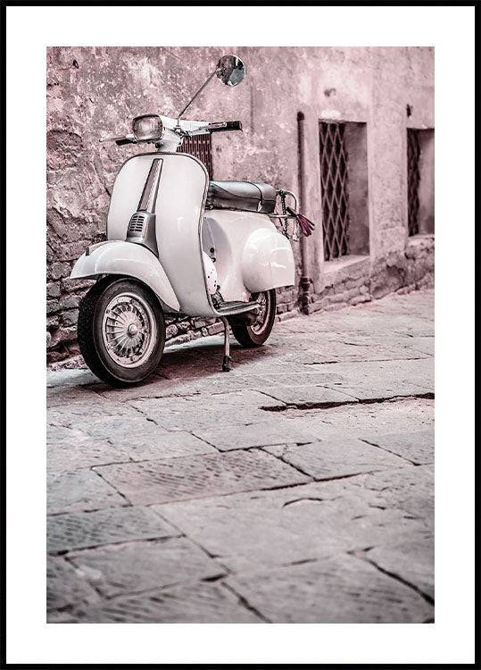 Vintage Scooter in Cobblestone Alley Poster (100x140cm) - Plakater > Vintage Posters, BD