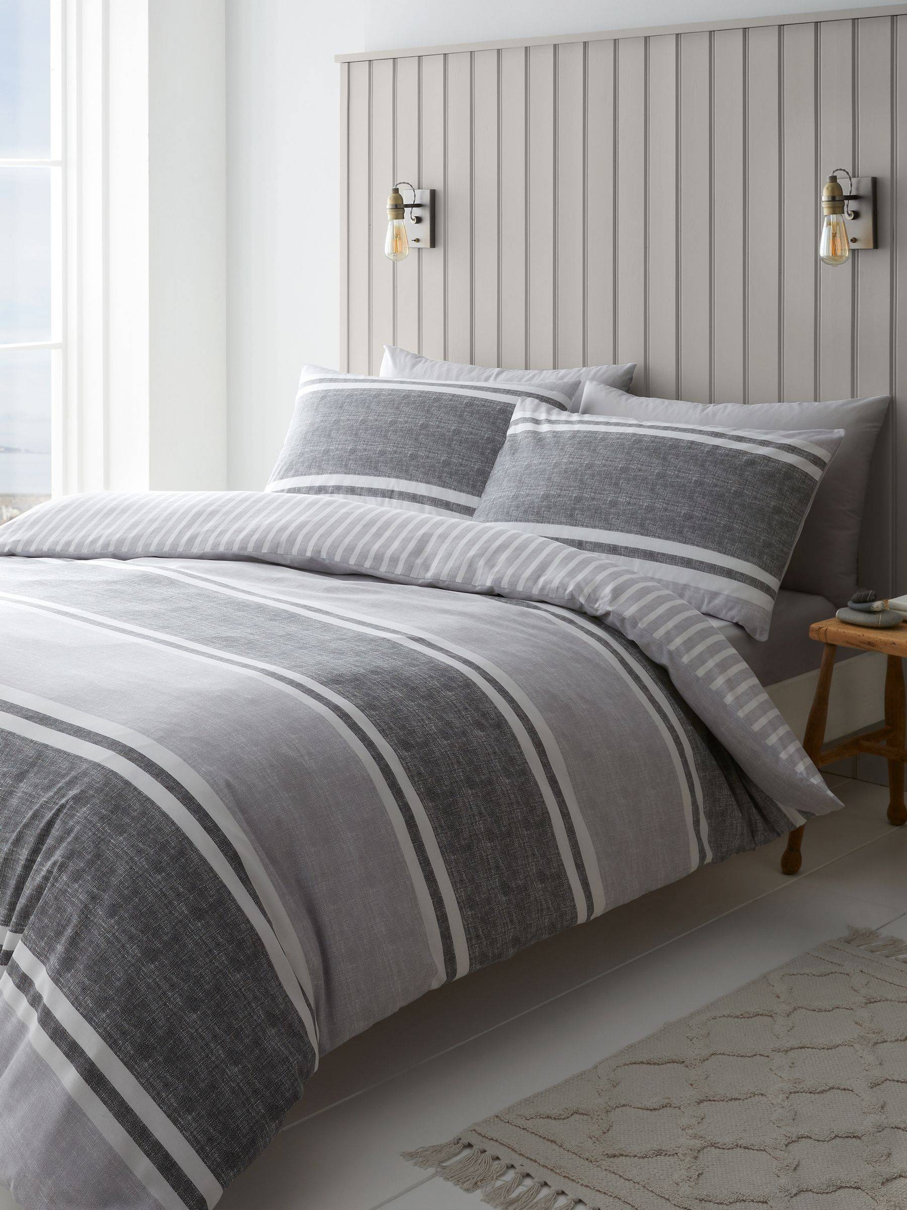 Catherine Lansfield Catherine Lansfield Textured Banded Randig Tvåsidig Påslakan Set