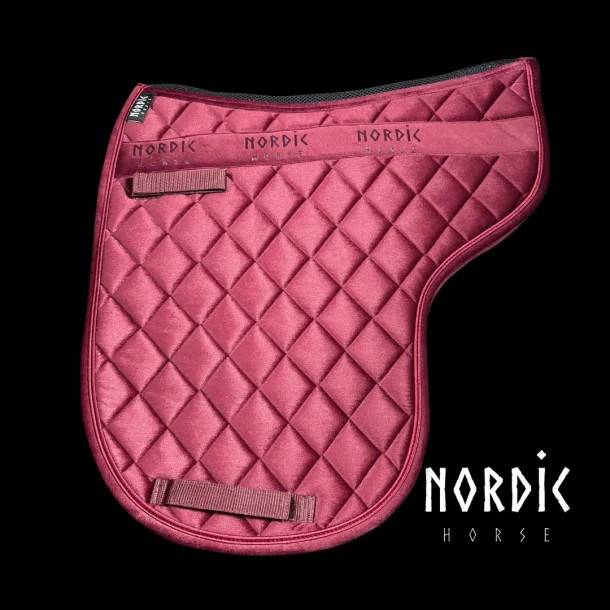 Vojlock Velvet Nordic Horse (Vinröd)