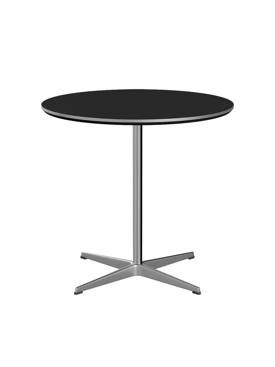 Piet Hein A622 cafébord, Ø75 cm fra Fritz Hansen Sort laminat m. alukant - Krom stel - Jacobsen Plus