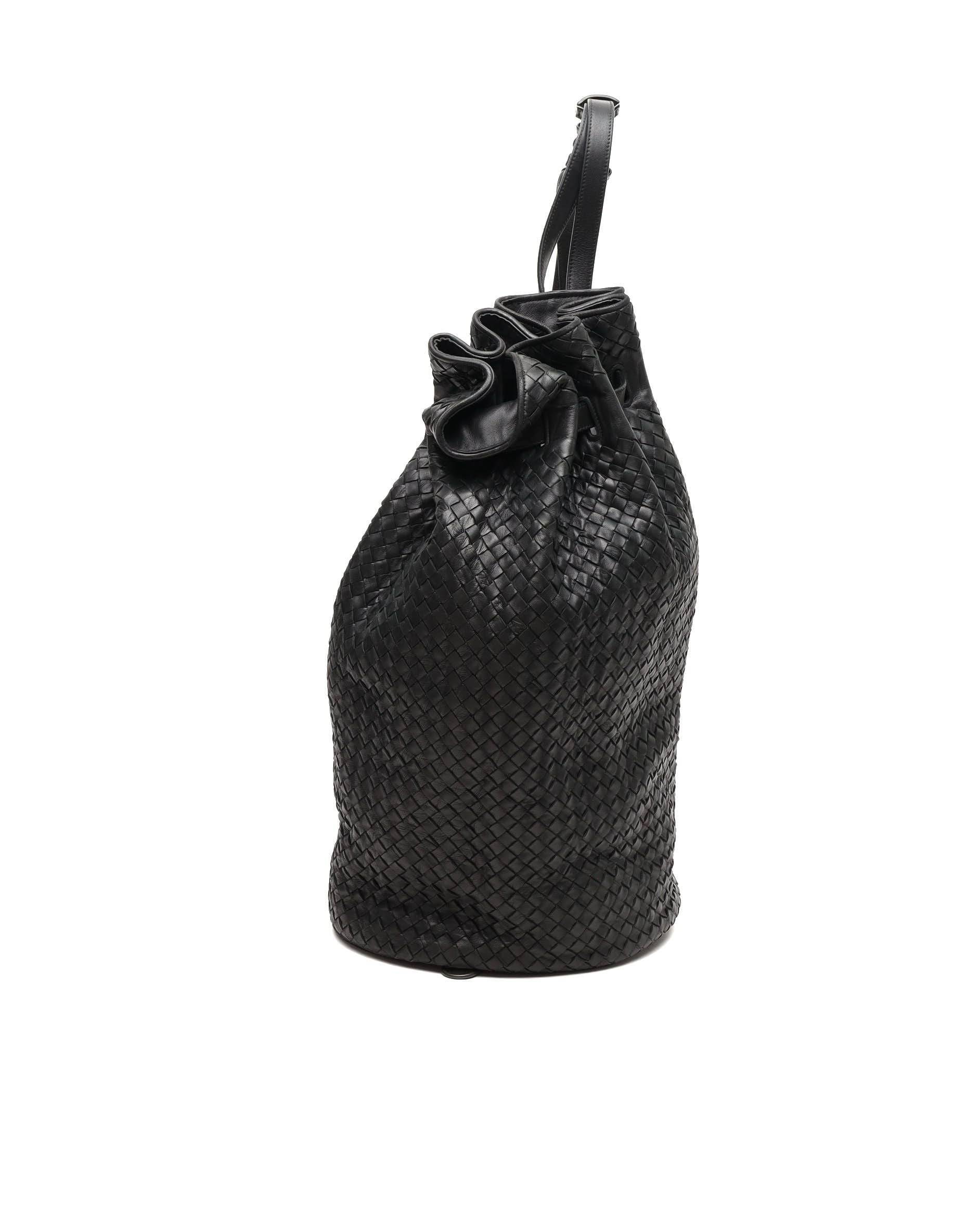 Bottega Veneta Intrecciato Bucket Bag - Black - One Size
