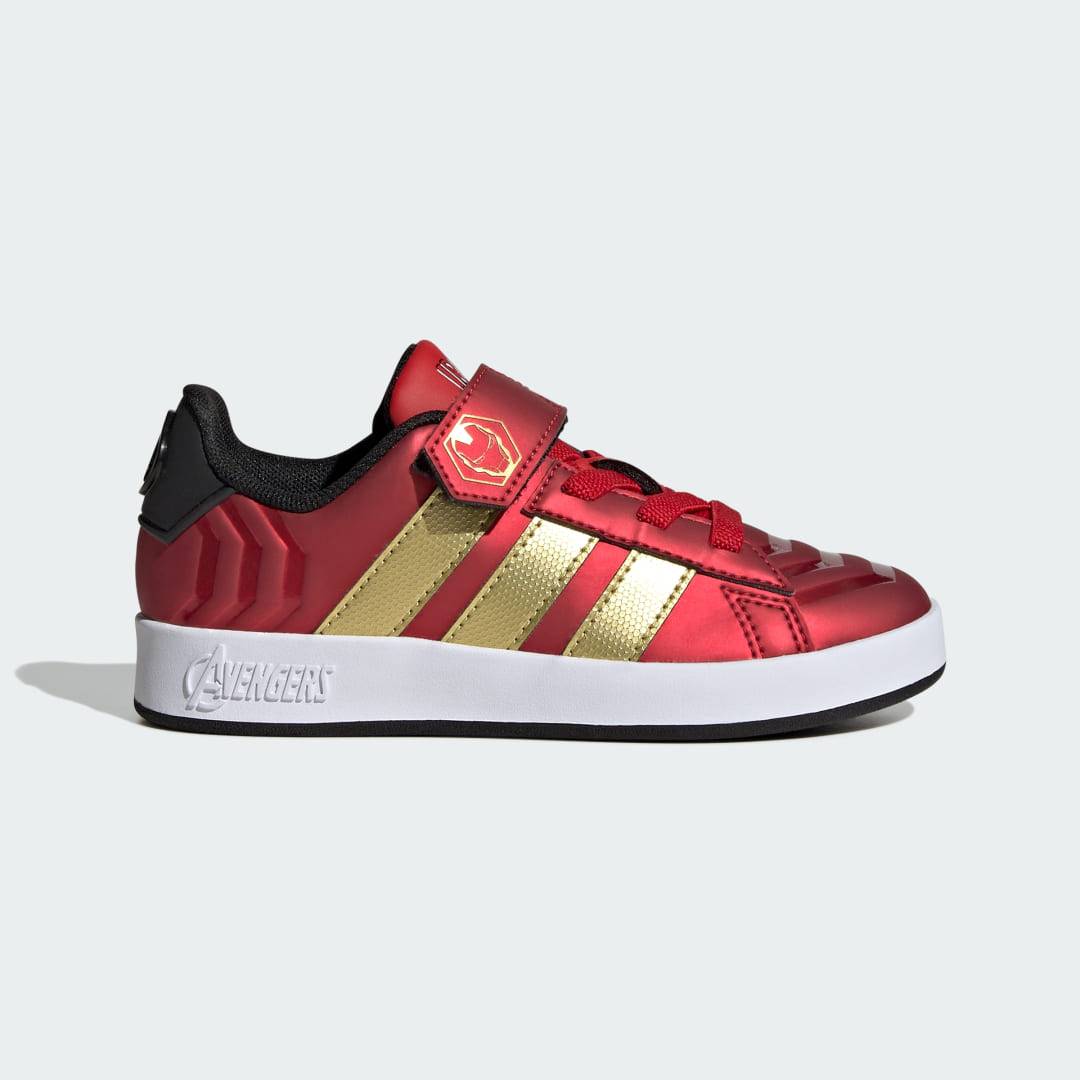adidas MARVEL AVENGERS GRAND COURT SKOR FÖR BARN - Better Scarlet / Matte Gold / Core Black - 33