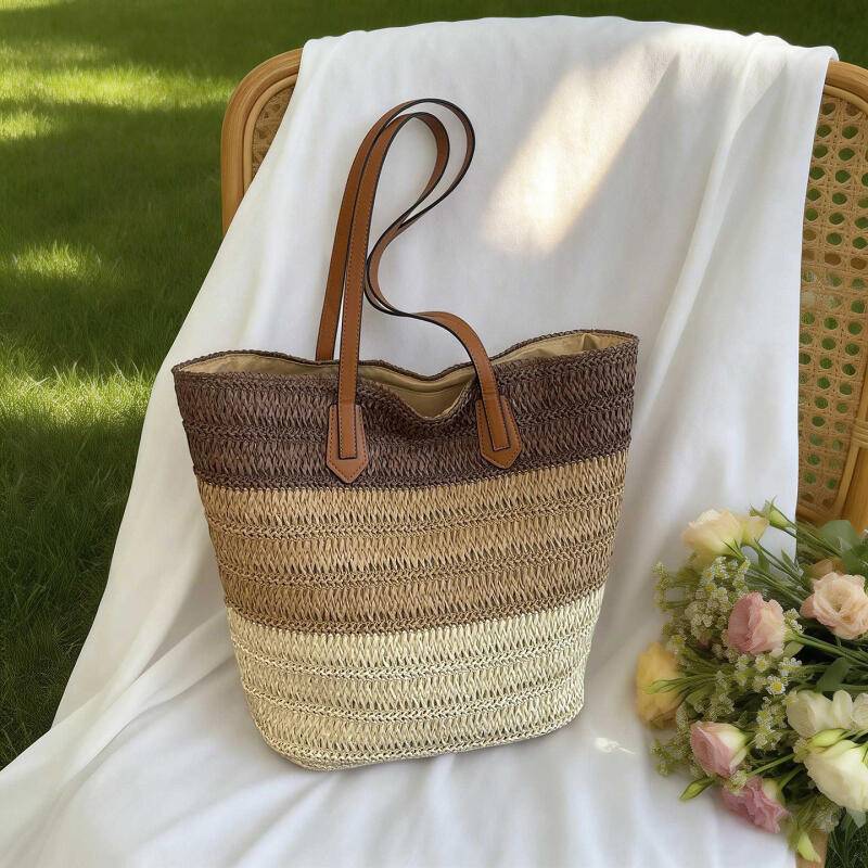 Snygg vävd stråväska med läderhandtag Stor kapacitet Strandväska för kvinnor Sommar Shopping och Resor kaffe