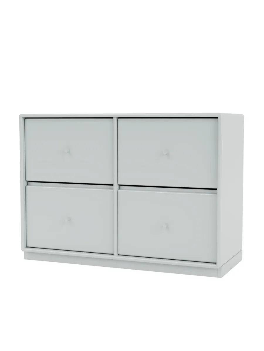 4124 kommode inkl. sokkel fra Montana Oyster / Sokkel 3 cm - Jacobsen Plus