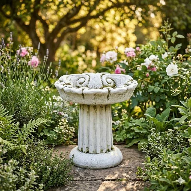 Fuglebad i marmor formet som musling Ø: 40 cm Lahema Marmor Kunst.