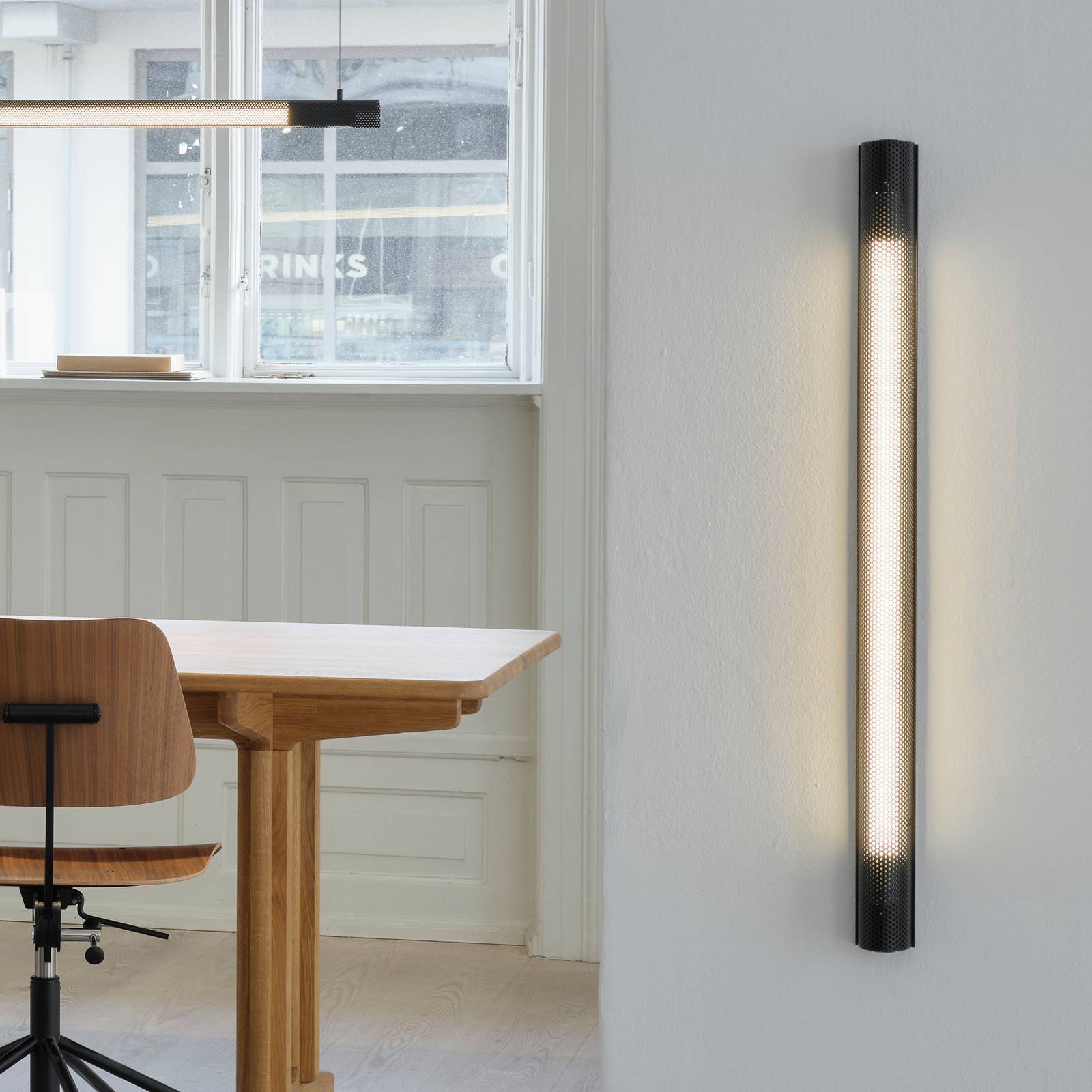 GEJST Design vägglampa Radent, dimbar, Svart, Vardagsrum / matsal, Metall, Vägglampa, vägglampa inomhus