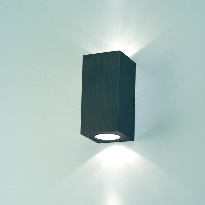 CUBE 2L COASTAL væglampe 2xGU10 dobbelt anodiseret sort IP65