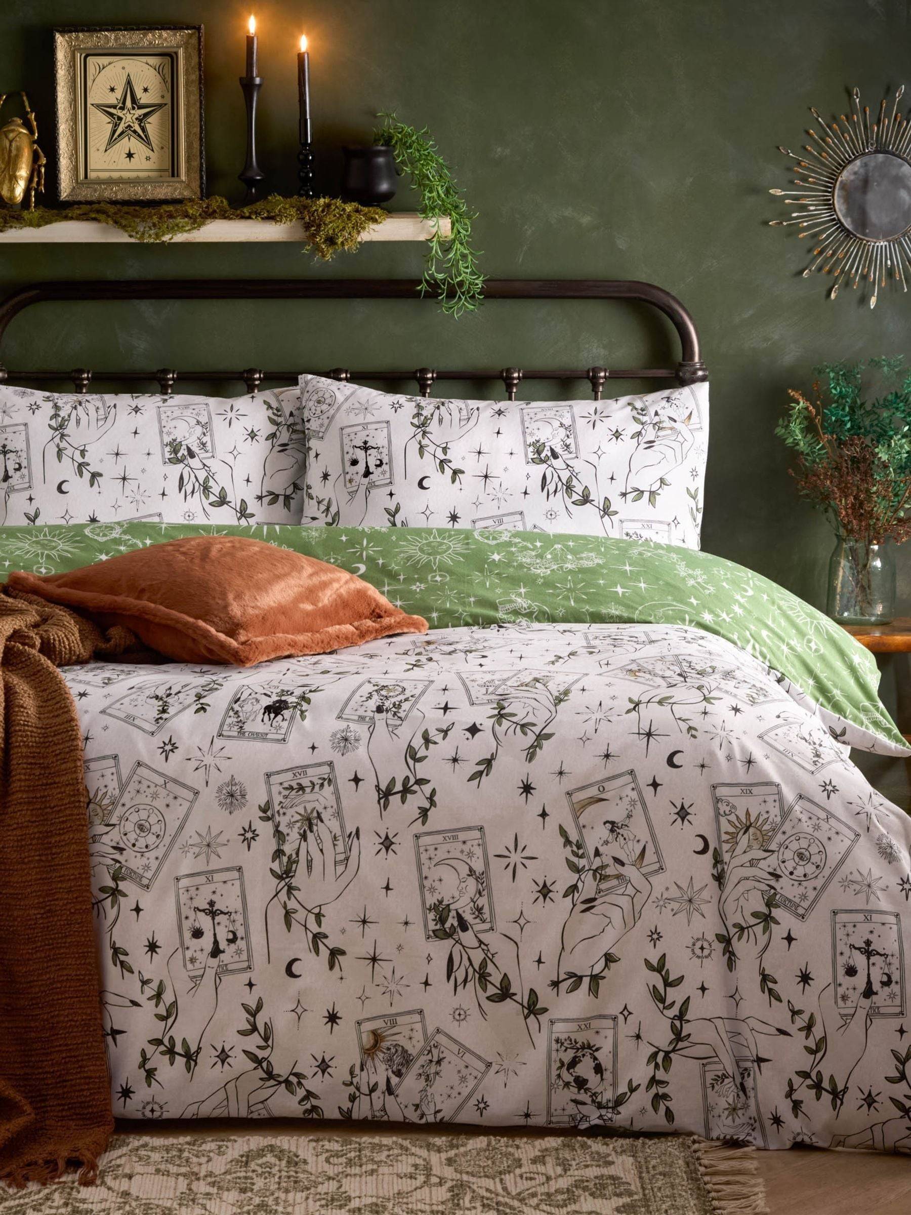 Furn Furn Green Celestial Stories Reversible Duvet Cover and Pillowcase Set