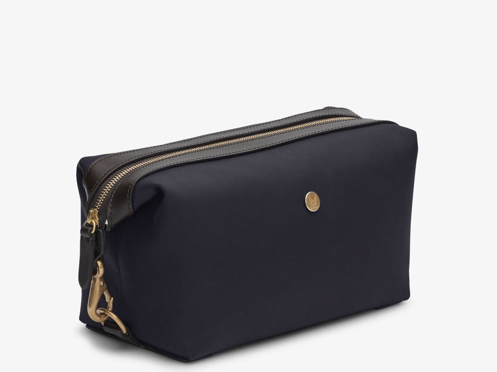 M/S Washbag – Navy/Dark Brown - Waterproof, tight woven Italian nylon & vegetable tanned full-grain bridle leather / Navy Nylon / 4202.92