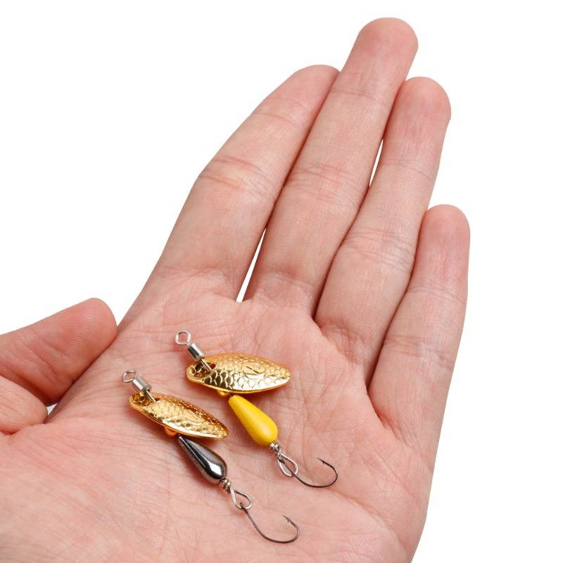 2Pcs 5.5cm/2.8g Micro Spinner Spoon Metal Bait Fishing Lure Rotating Sequins Long Shot Spoon Baits for Bass Trout Perch Pike