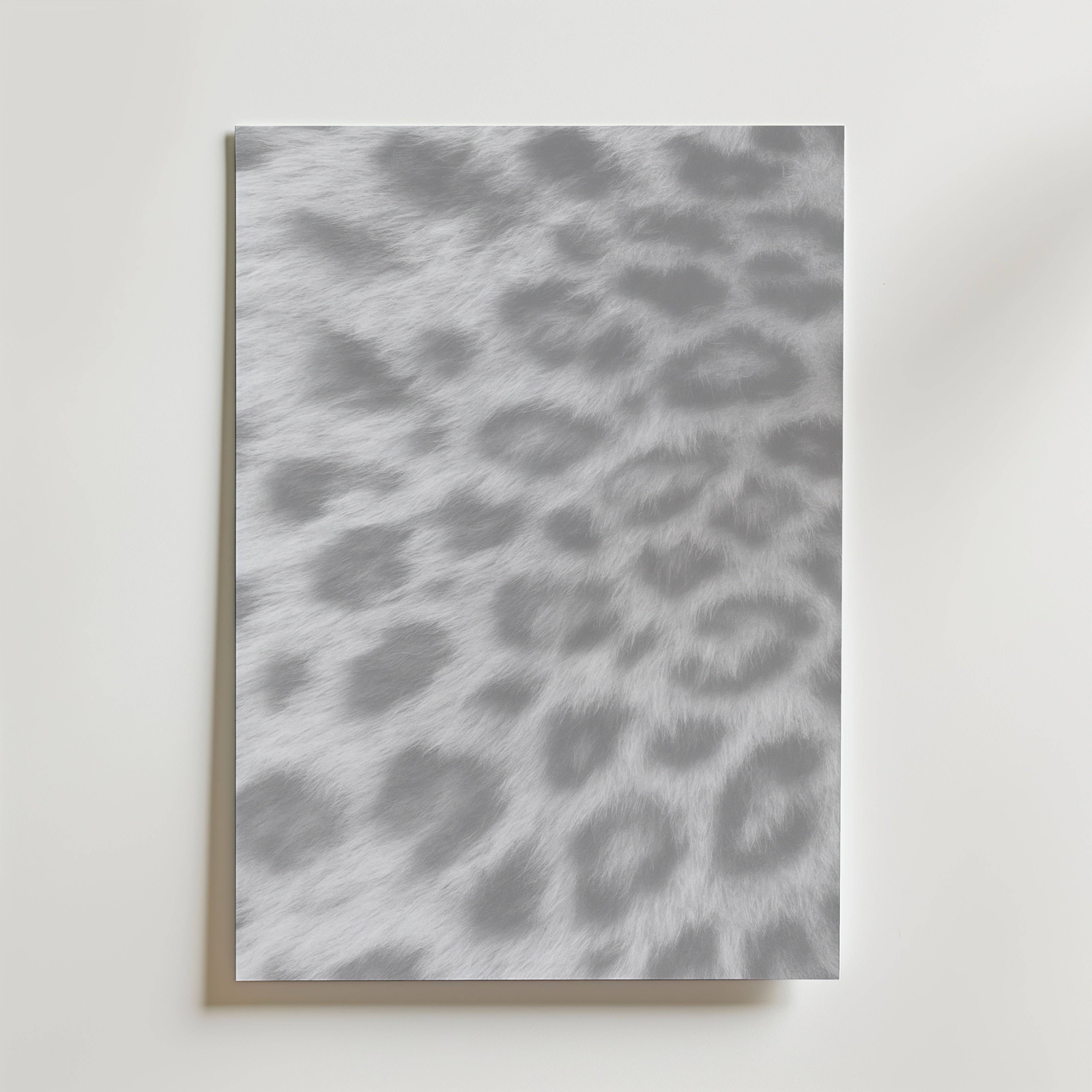 Frosted Leopard Fur Poster - Fine Art Poster 50x70 cm Utan passepartout