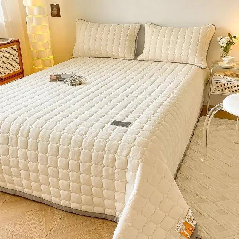 Velvet Mattress Cover Pad Thicken Bedspread on The Bed Plaid Blankets for Beds Winter King Size Bed Cover Mattress Protector 150x200cm Blanket