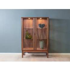 V302 Vitrine i Valnød Olie | Klim Furniture