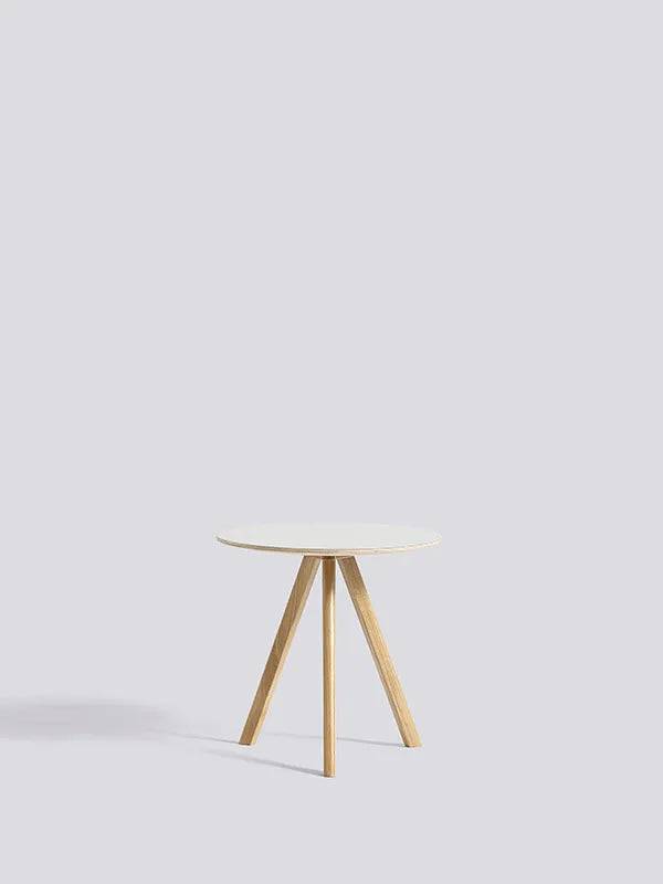 Copenhague CPH20 Sofabord, Ø50 cm fra Hay Lakeret eg / Off white linoleum - Jacobsen Plus