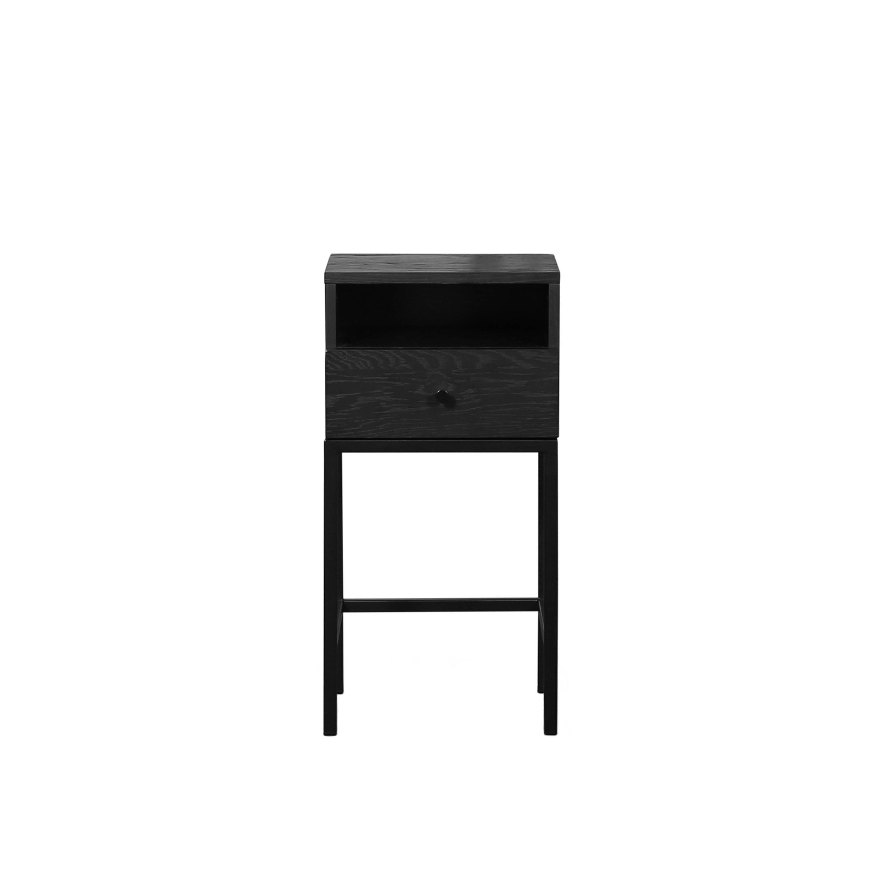 Nordic Home - Ezra Sängbord Svartbetsad Ek 70cm från Sleepo