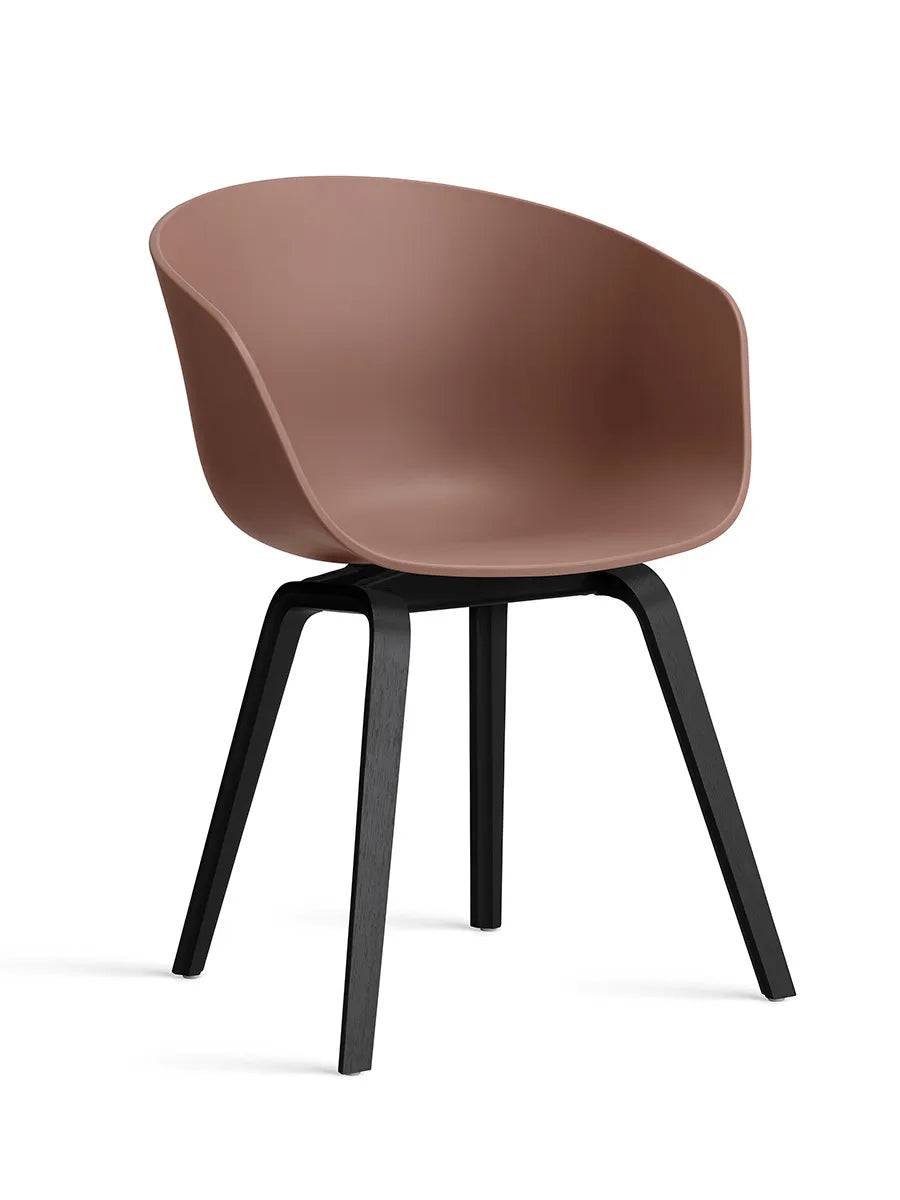 About a Chair AAC22 fra Hay Soft Brick / Sortbejdset eg - Jacobsen Plus