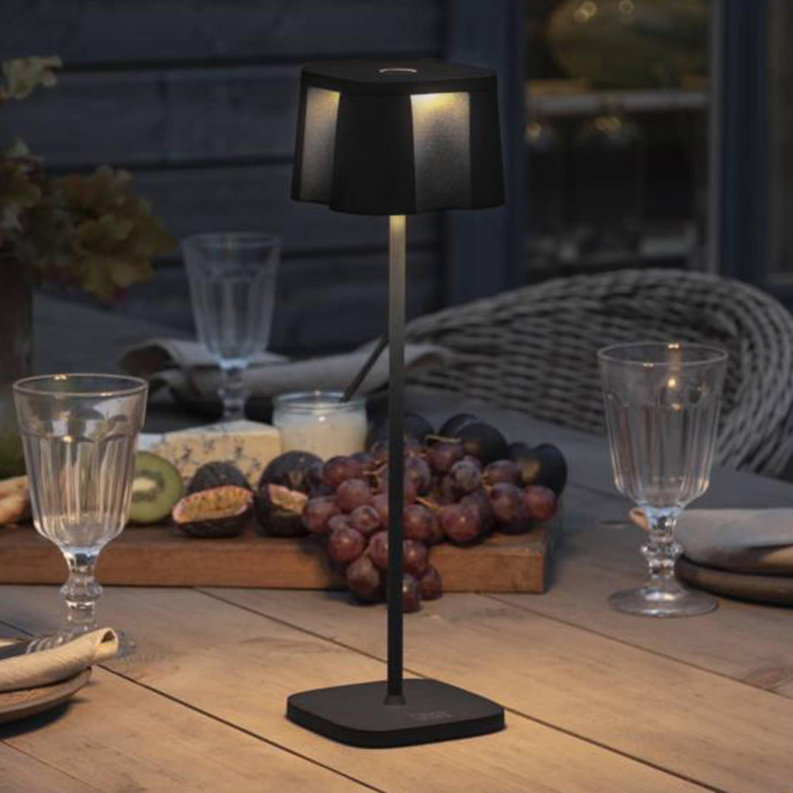 Konstsmide LED-dekorbelysning Nice USB-laddningsanslutning Nice, dimbar, Svart, Aluminium / grå / zink, Modern