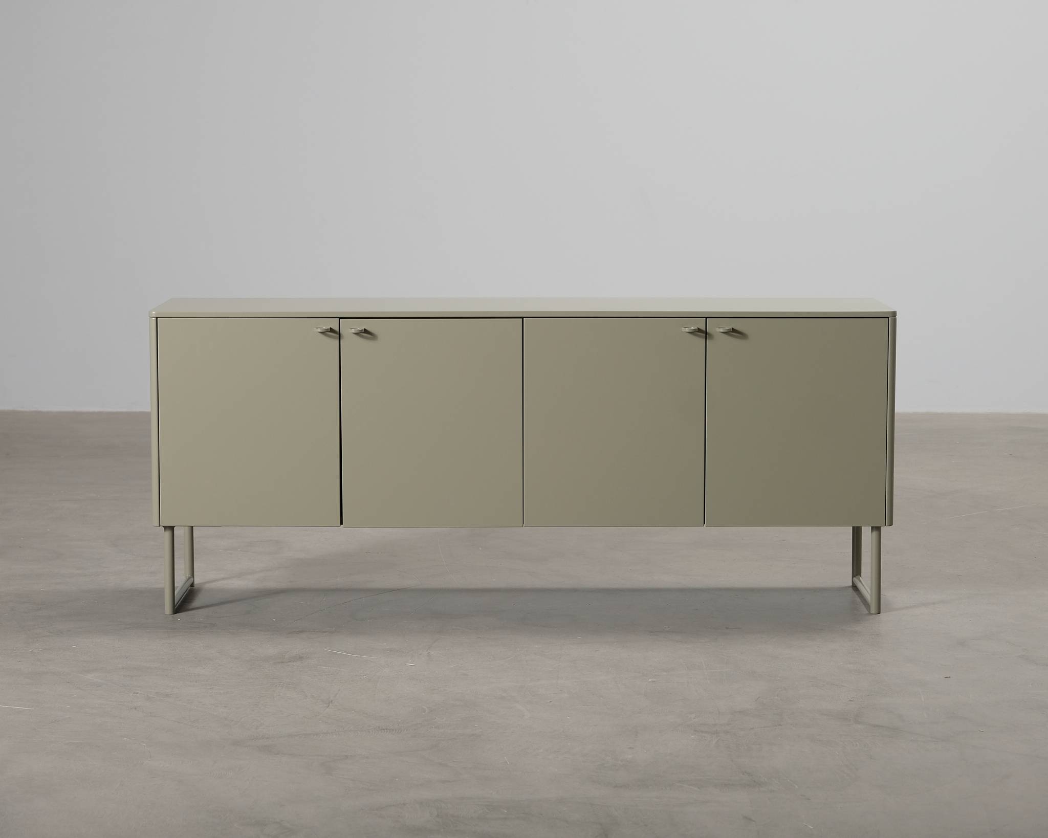 Mavis Deus sideboard olivgrön