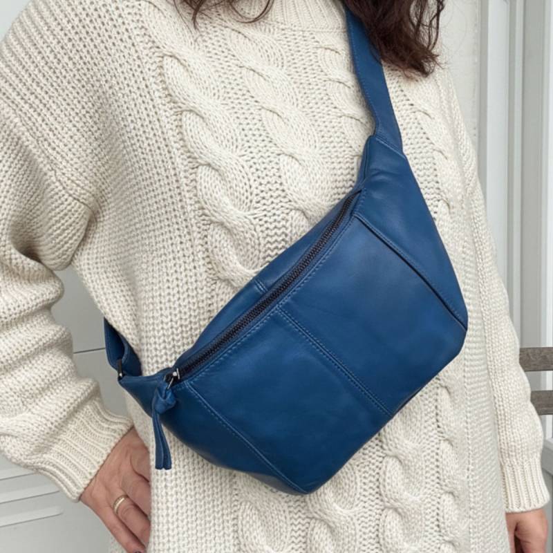 Silja bumbag i blød blå skind - dame - Mellem str. Freja skind