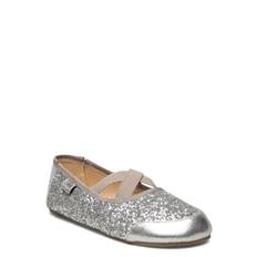 SOFIE SCHNOOR BABY AND KIDS Neliask Indoor Shoe |Silver |28