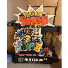 Butiksskylt - Promo Standee: Pokemon Snap