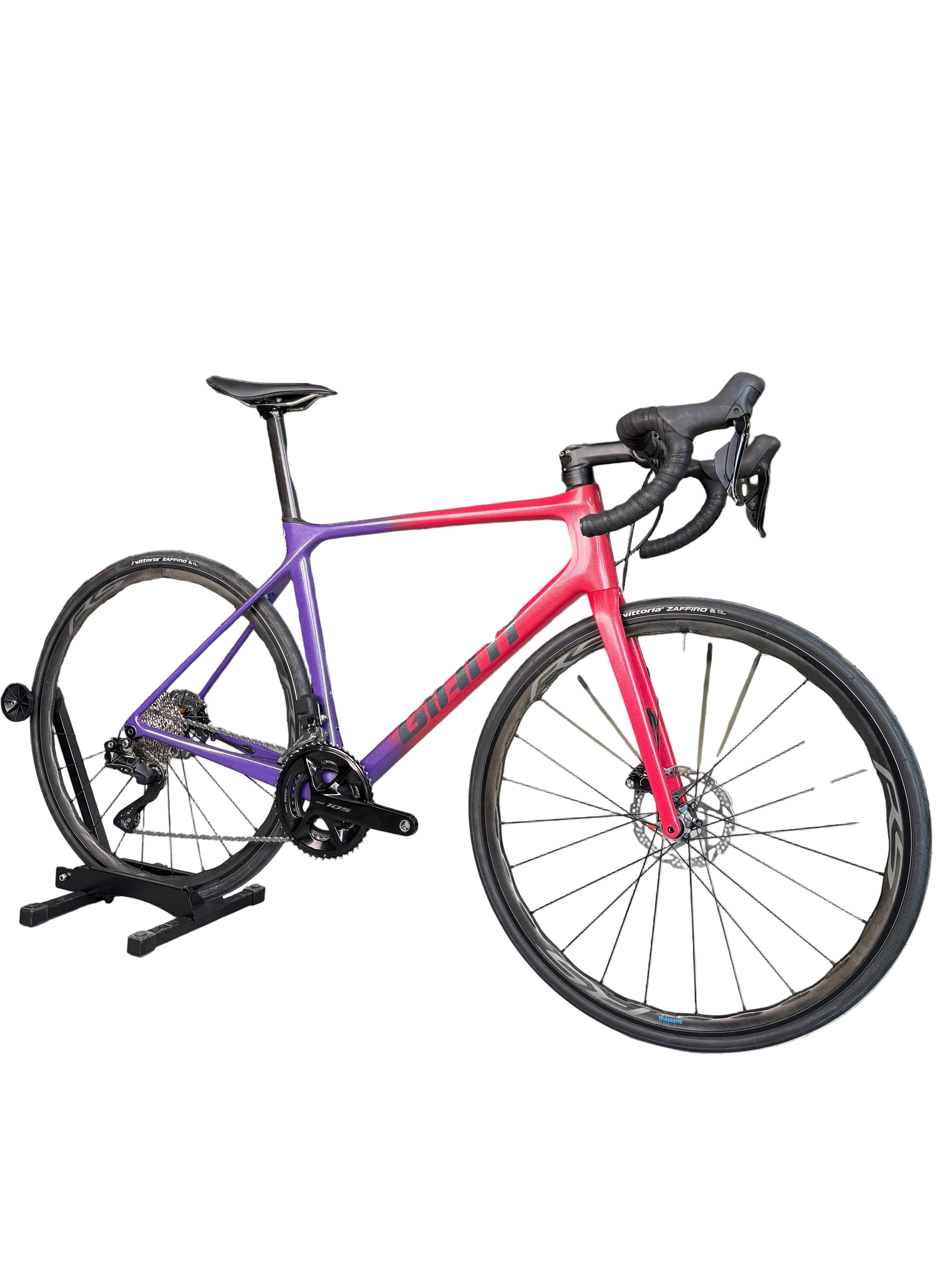 Giant TCR Carbon - Shimano 105 Di2 2x12sp - Carbon/alu wheelset
