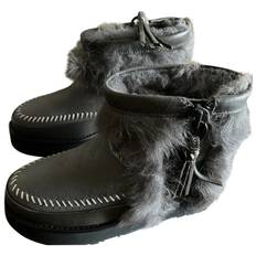 Ugg Leather snow boots