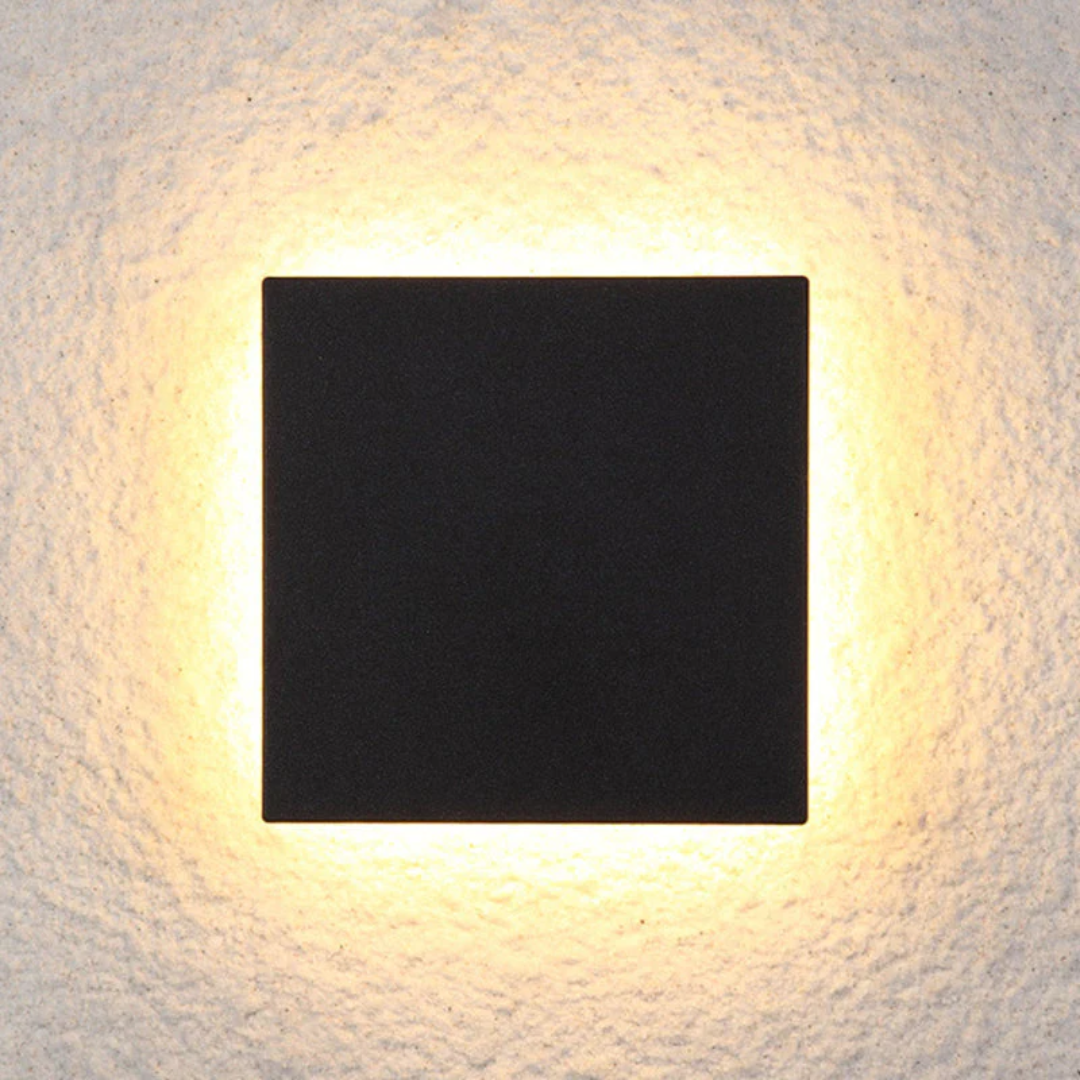ZenithGlow - Stram LED Vägglampa för Modernt Inredning - Svart / Varmvit / Fyrkant Medium