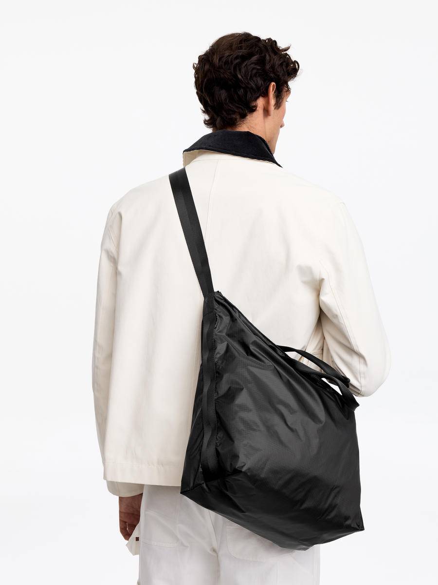 ARKET Ripstop Messenger Bag -Black, ONESIZE