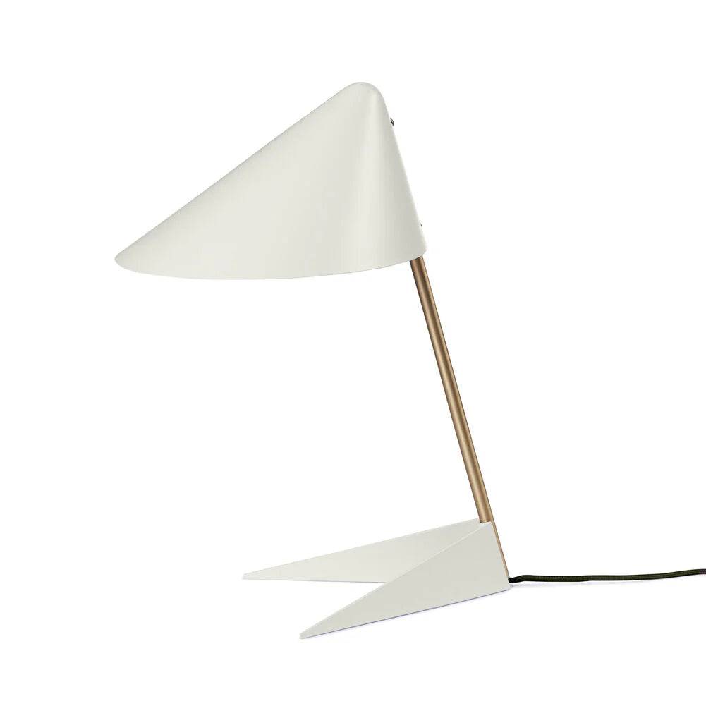 Ambience bordlampe fra Warm Nordic - Køb den her.