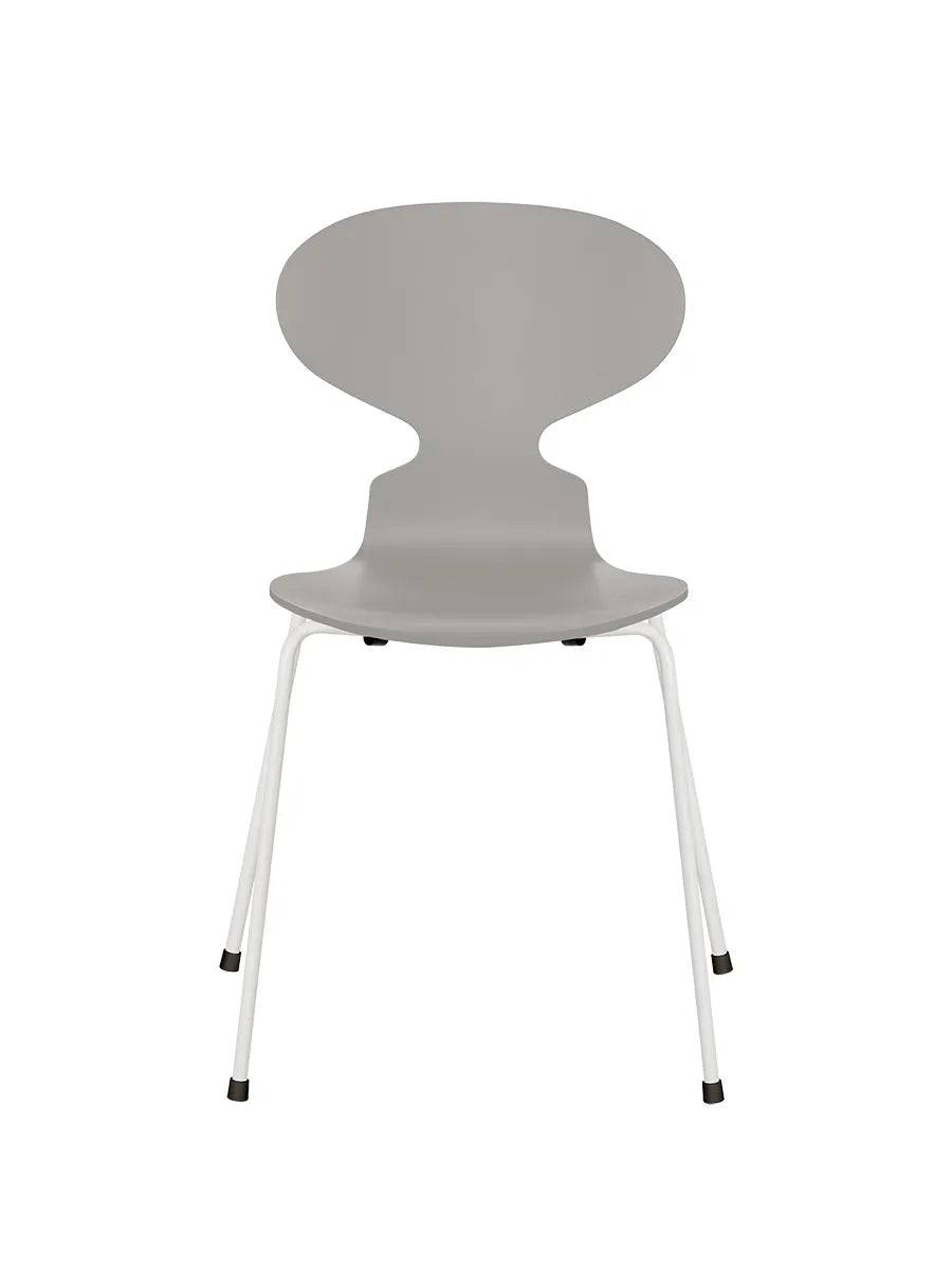 3101 Myren Stol lakeret af Arne Jacobsen Nine Grey / Hvid - Jacobsen Plus