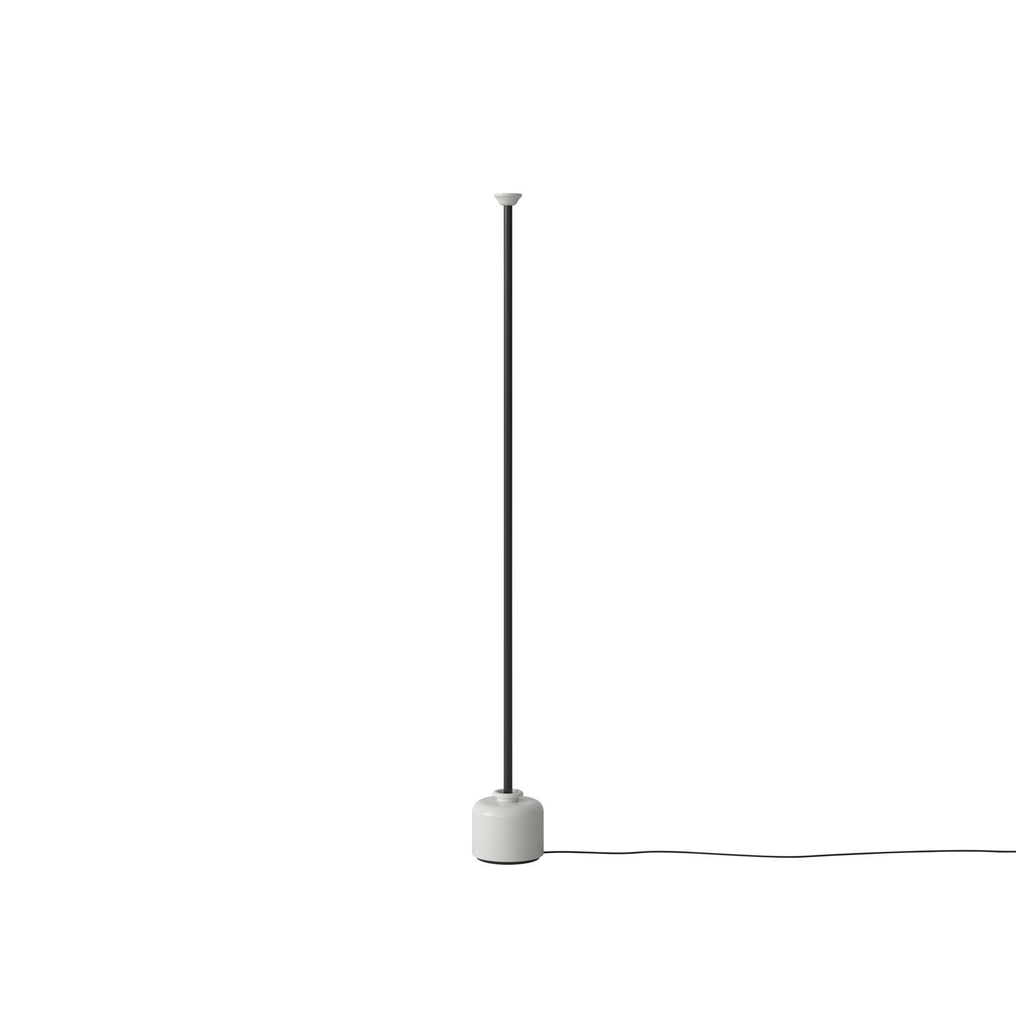 Model 1095 Gulvlampe 185 cm Sort/Hvid.