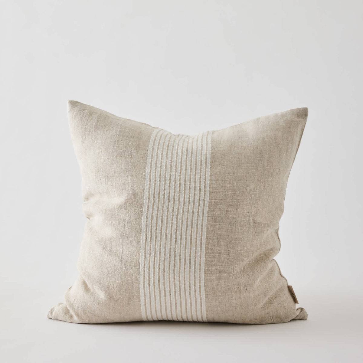Tell Me More Colette pude - 50x50 - natural stripe
