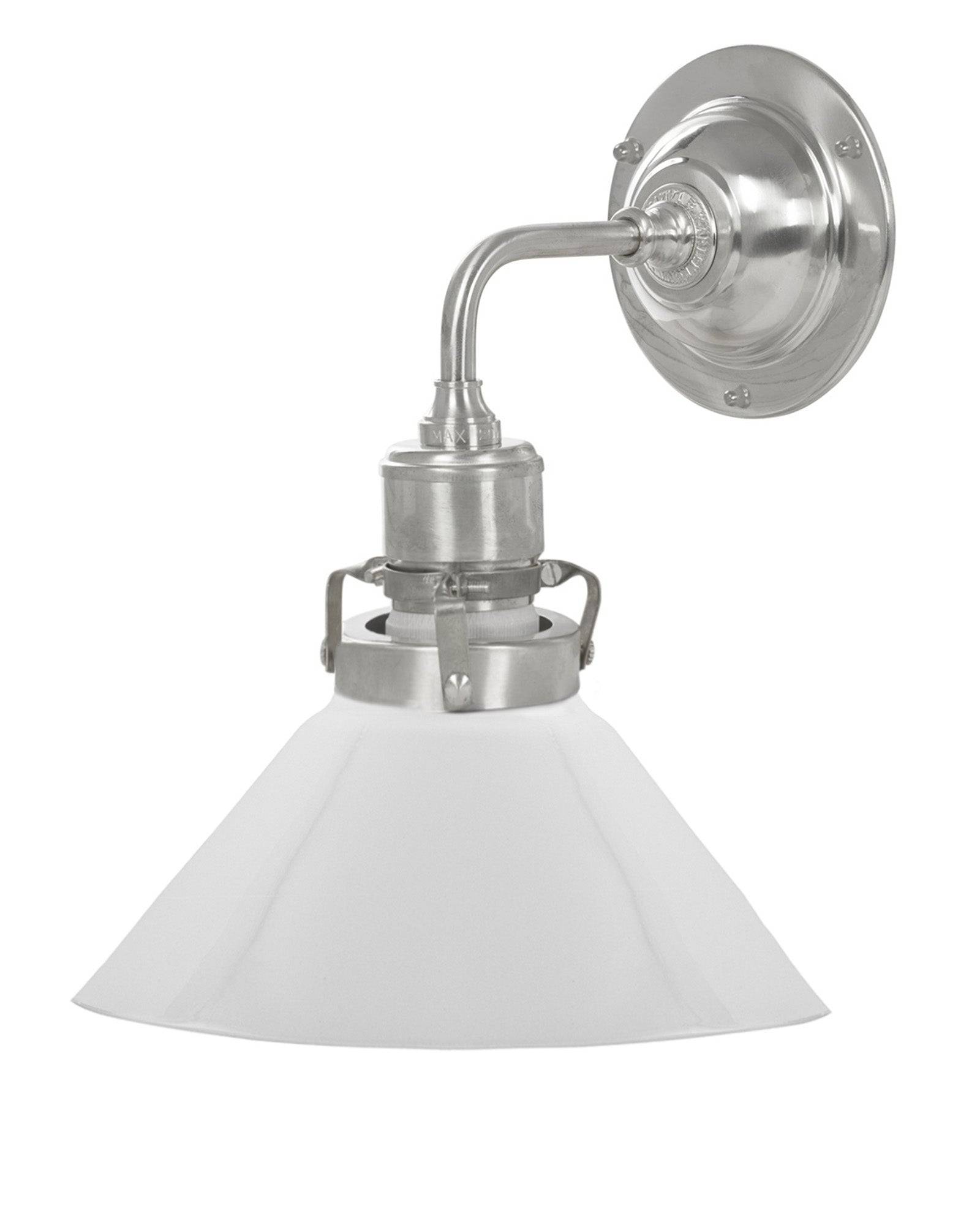 Vägglampa - Lillienstedt nickel, liten vit skomakarskärm