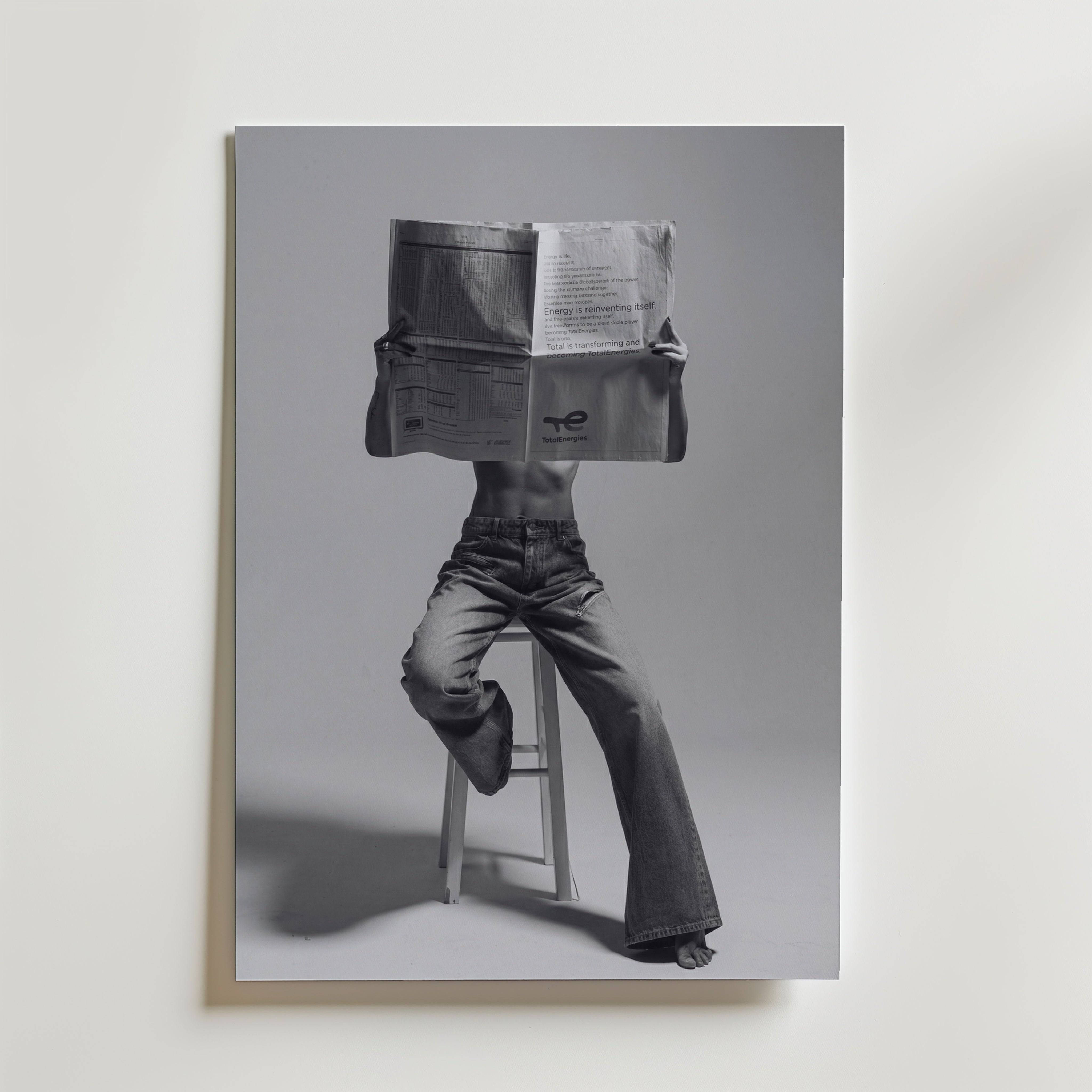 Morning Papers Poster - Premium Canvas 40x50 cm Utan passepartout