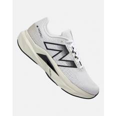 Men's New Balance Fuelcell Propel V5 Running Shoes in White | Size 9