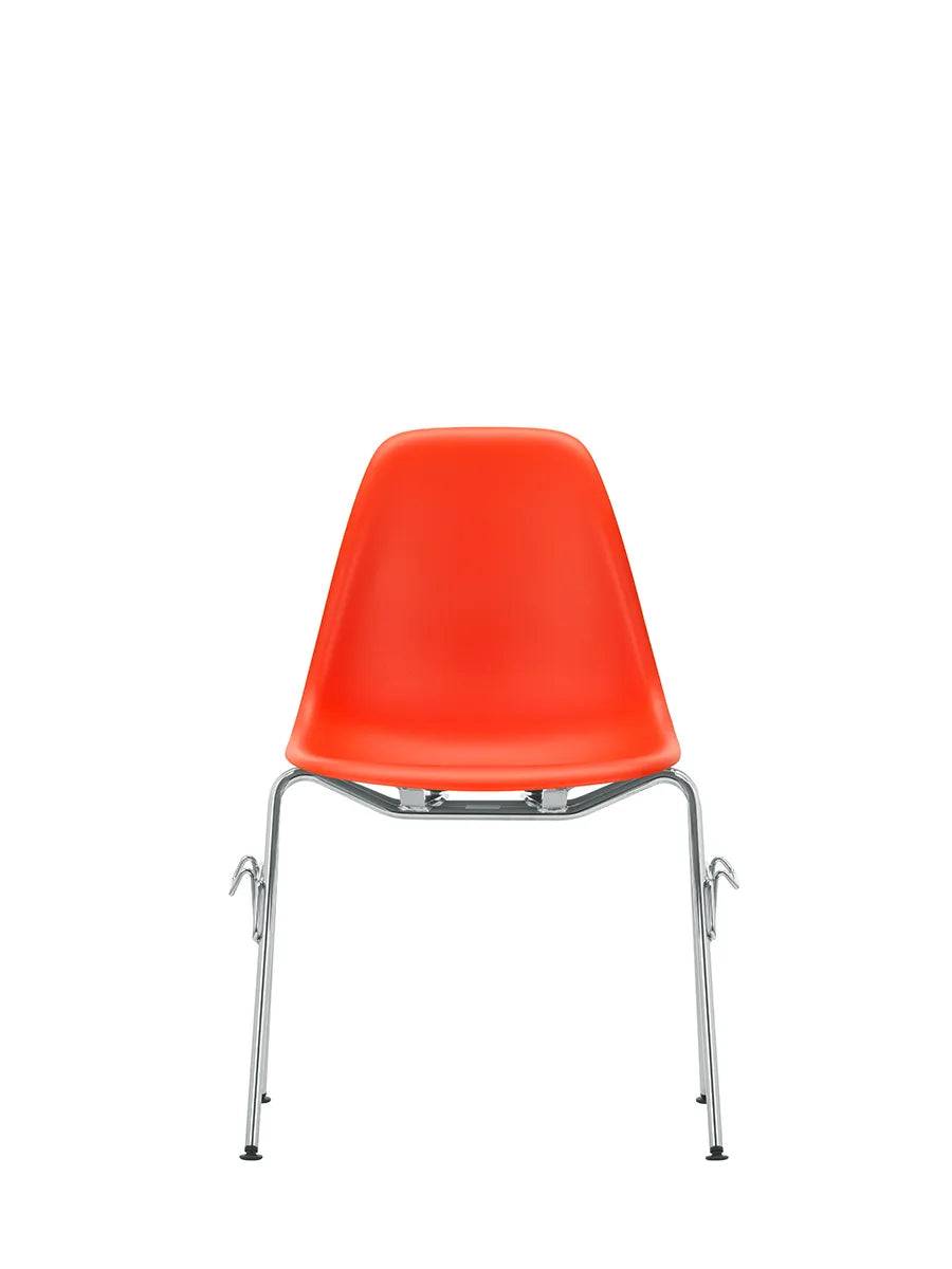 Eames Plastic Side Chair DSS, stabelbar fra Vitra Poppy red - Jacobsen Plus