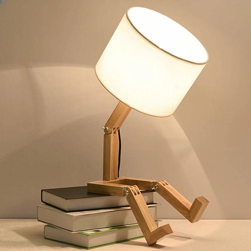 Nordisk Konst Trärobotformad Bordslampa Modern Vardagsrum Sovrum sänglampa Studier Dekor LED Skrivbordslampa E14
