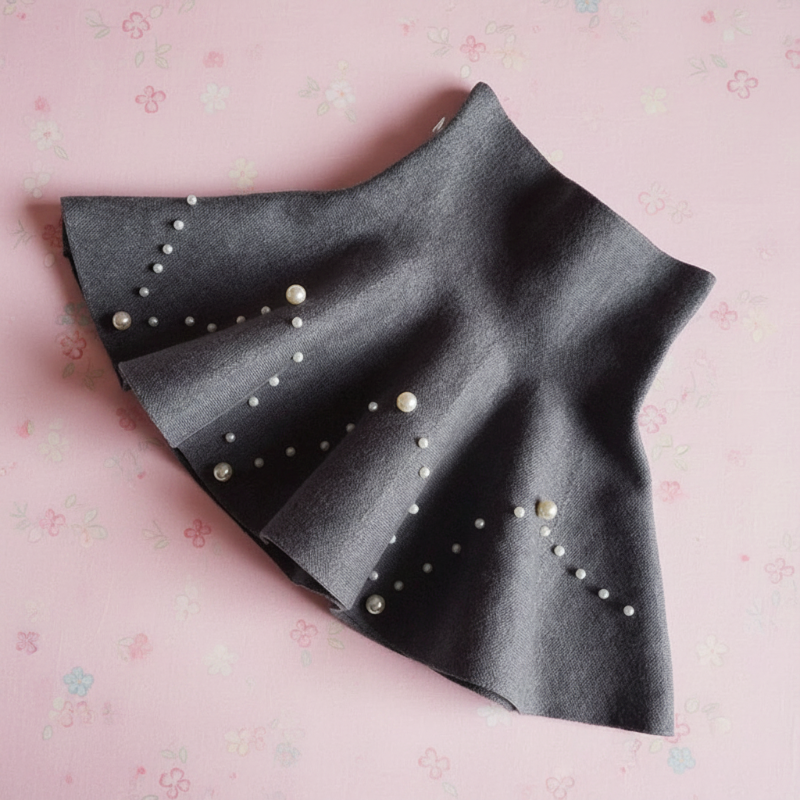 Girls Knitted Skirt – Komfort & stil – Barnkjol Grå / Chevron Pearl / 160 (10–12 år) | Pedagogiska Träleksaker