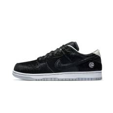 SB Dunk Low "Medicom Toy" 42.5