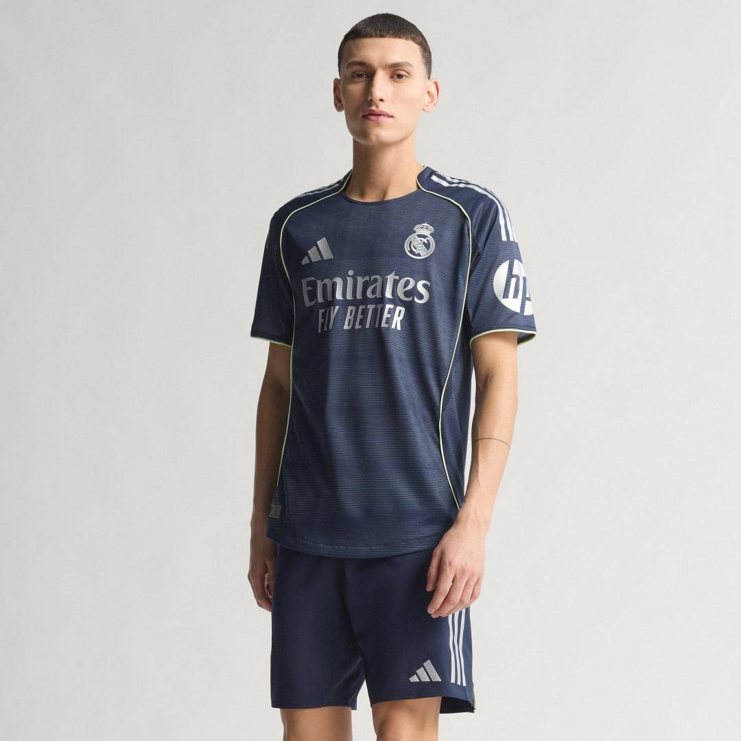 Real Madrid 25/26 Authentic udebanetrøje