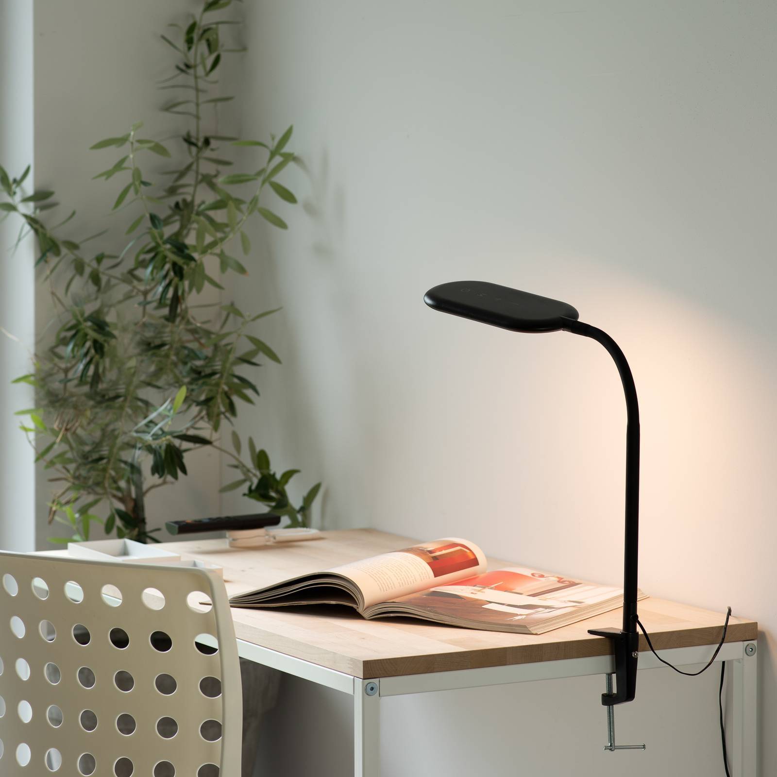 JUST LIGHT. GmbH Klämlampa Kelly, dimbar, Svart, Arbetsrum / kontor, Syntetmaterial, Modern, Klämlampa